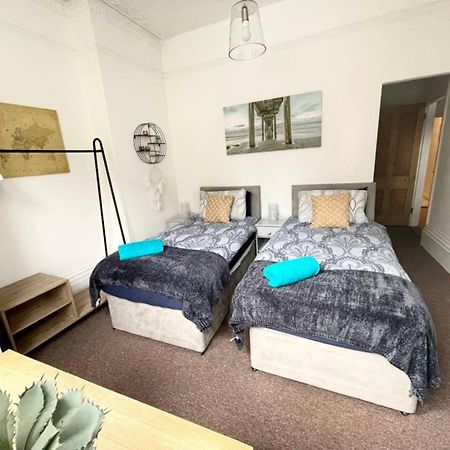 Family Friendly Flat Just Minutes From The Beach! Portsmouth Extérieur photo