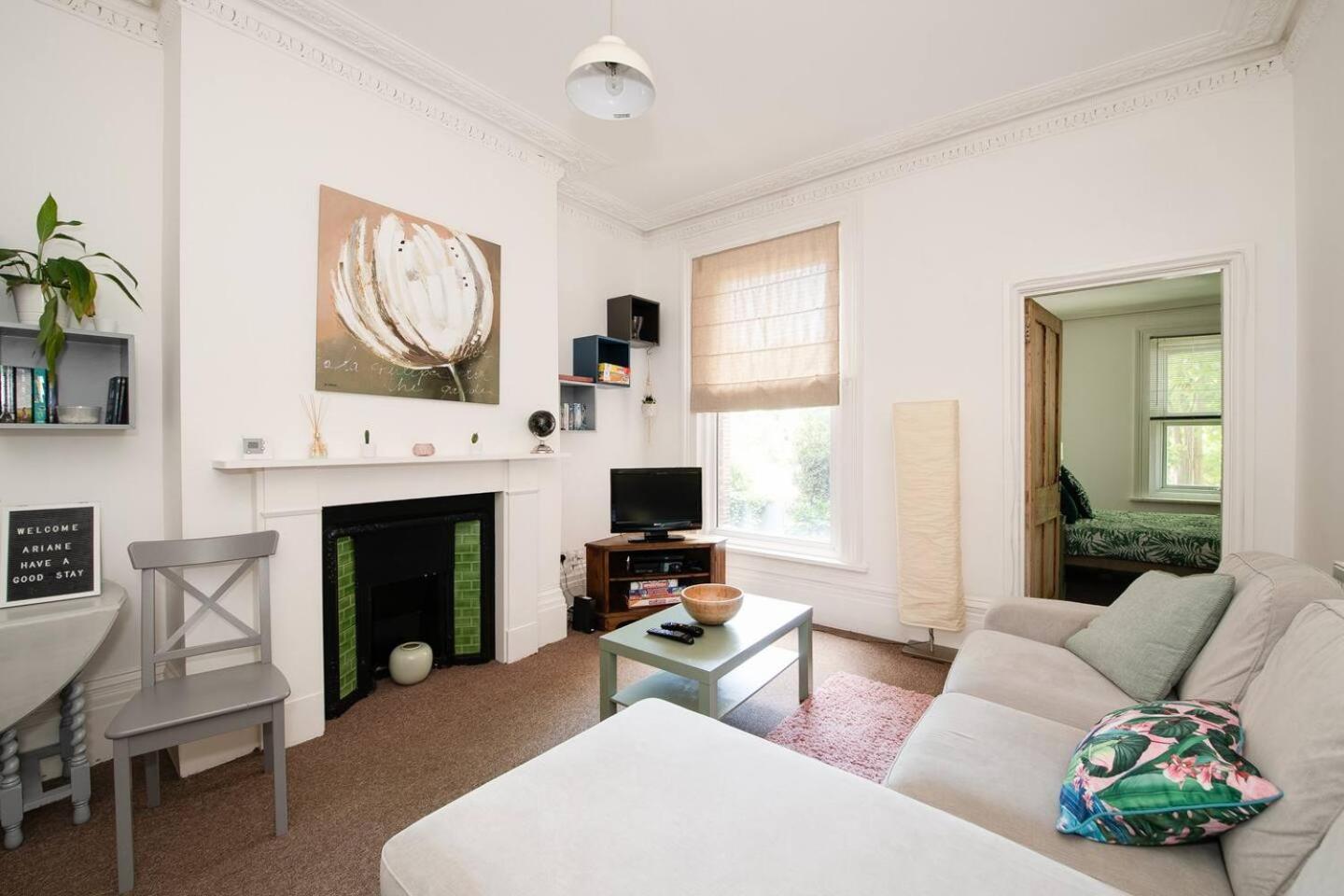 Family Friendly Flat Just Minutes From The Beach! Portsmouth Extérieur photo
