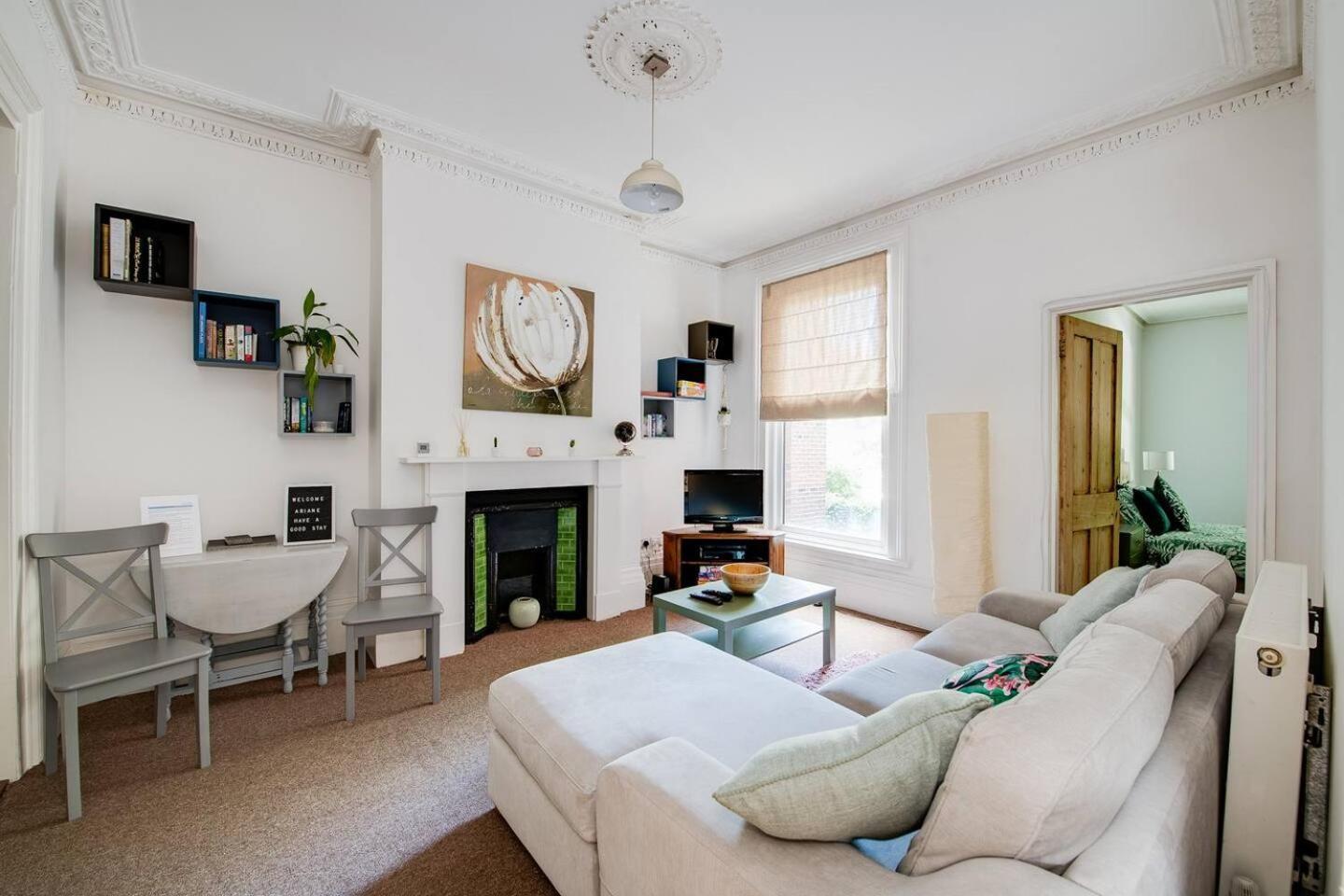 Family Friendly Flat Just Minutes From The Beach! Portsmouth Extérieur photo