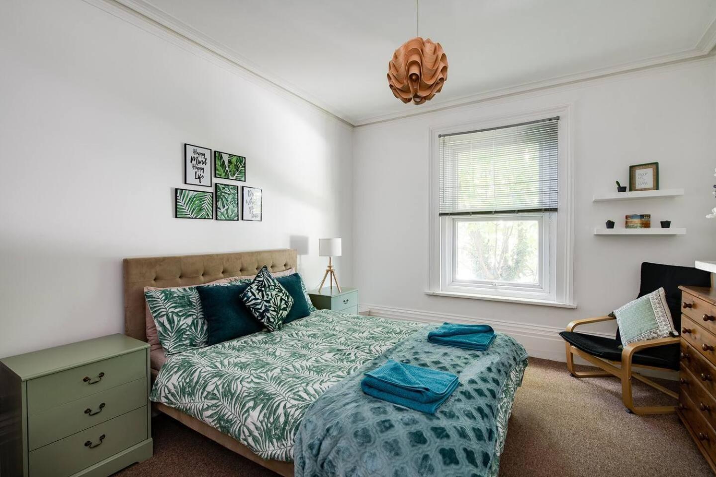 Family Friendly Flat Just Minutes From The Beach! Portsmouth Extérieur photo